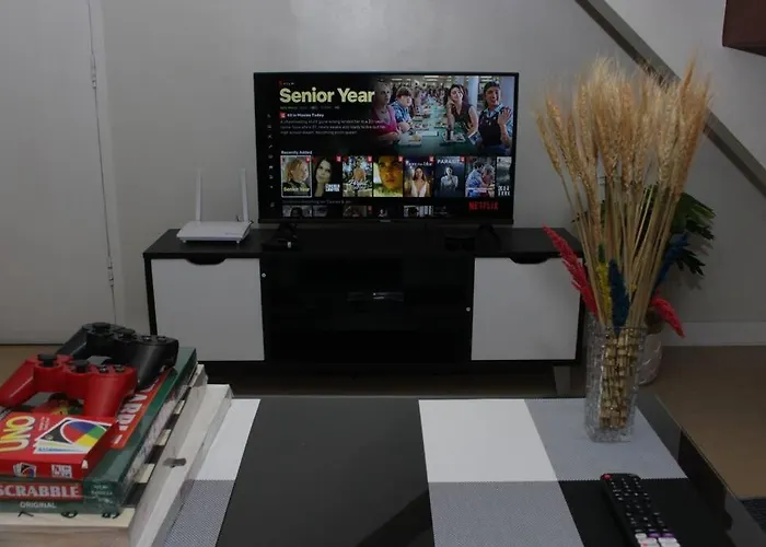 Apartment A2j Bgc Luxury 2br Loft Near Burgos Circle & Malls Manila