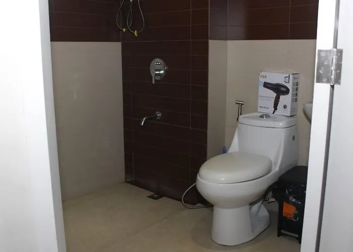 A2j Bgc Luxury 2br Loft Near Burgos Circle & Malls Apartment *