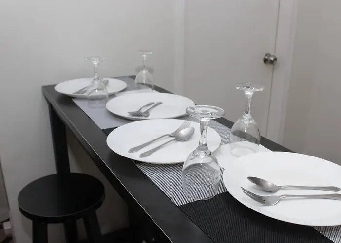 Apartment A2j Bgc Luxury 2br Loft Near Burgos Circle & Malls