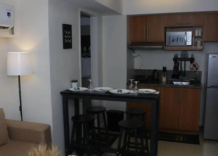 A2j Bgc Luxury 2br Loft Near Burgos Circle & Malls Manila