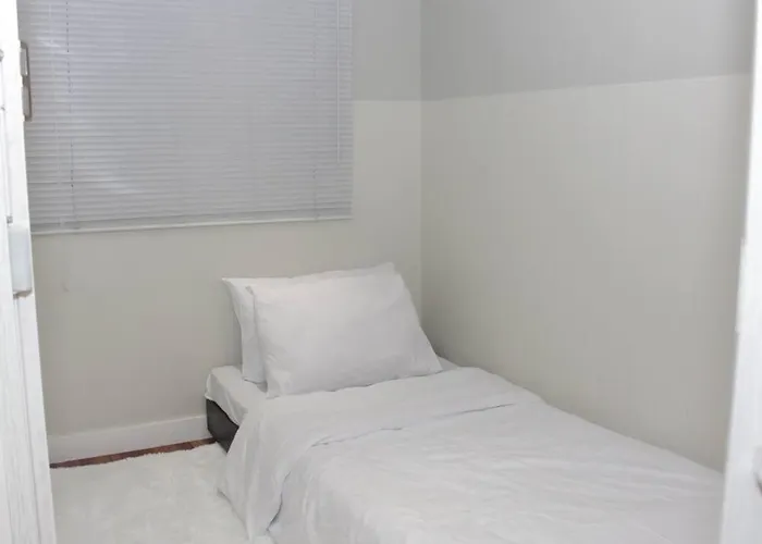 A2j Bgc Luxury 2br Loft Near Burgos Circle & Malls *