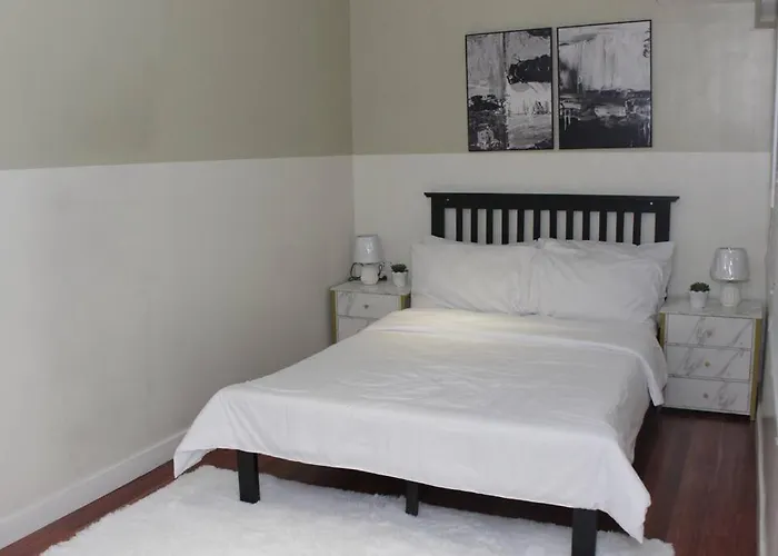 A2j Bgc Luxury 2br Loft Near Burgos Circle & Malls Manila