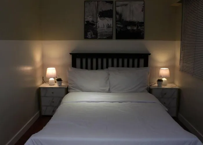 Apartment A2j Bgc Luxury 2br Loft Near Burgos Circle & Malls *